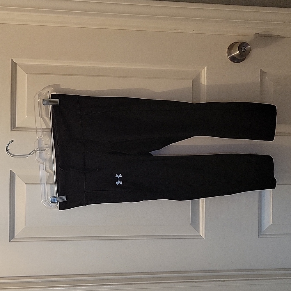 Under Armour Compression Cropped Capri Leggings